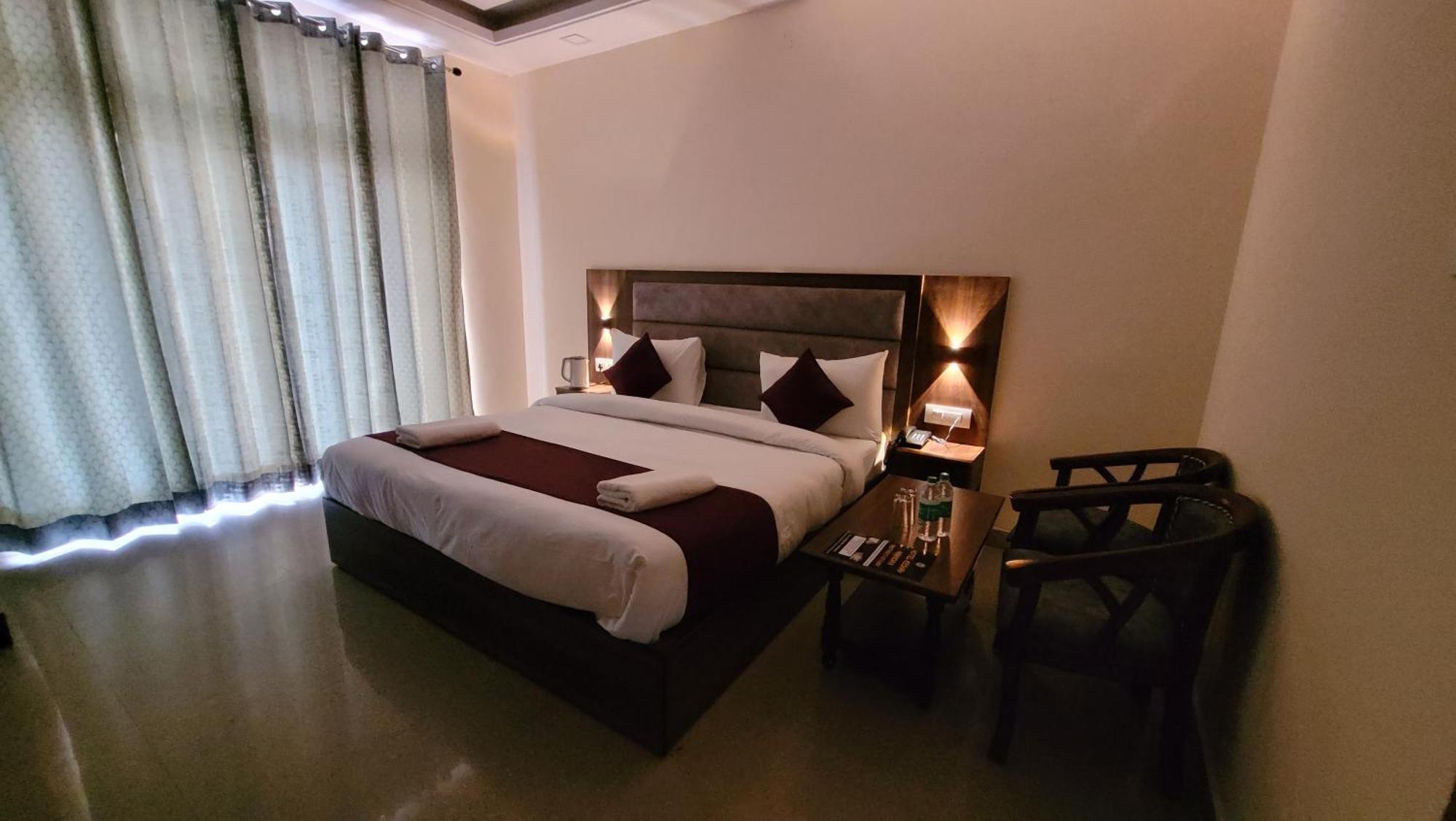 Hotel Keshav Nandan By The Shivaay Rishīkesh Exteriör bild