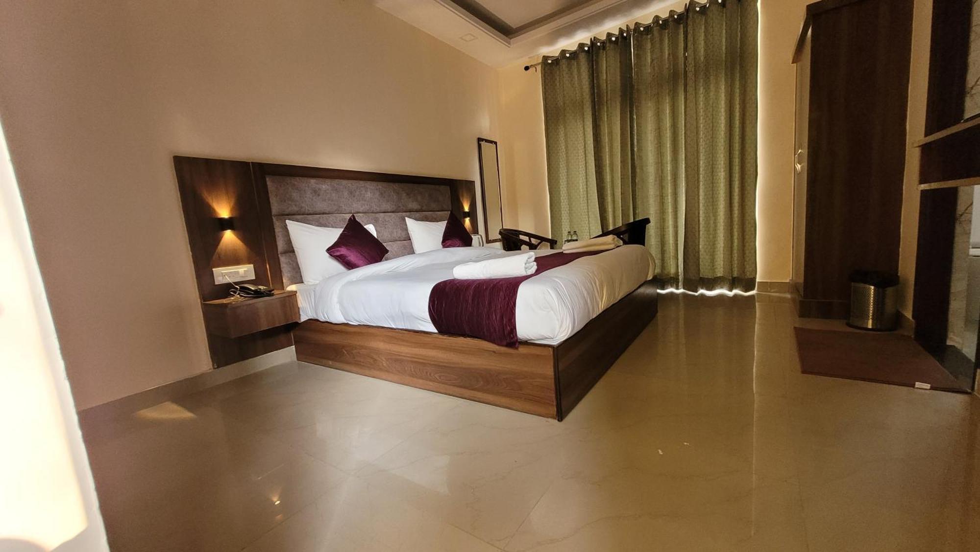 Hotel Keshav Nandan By The Shivaay Rishīkesh Exteriör bild