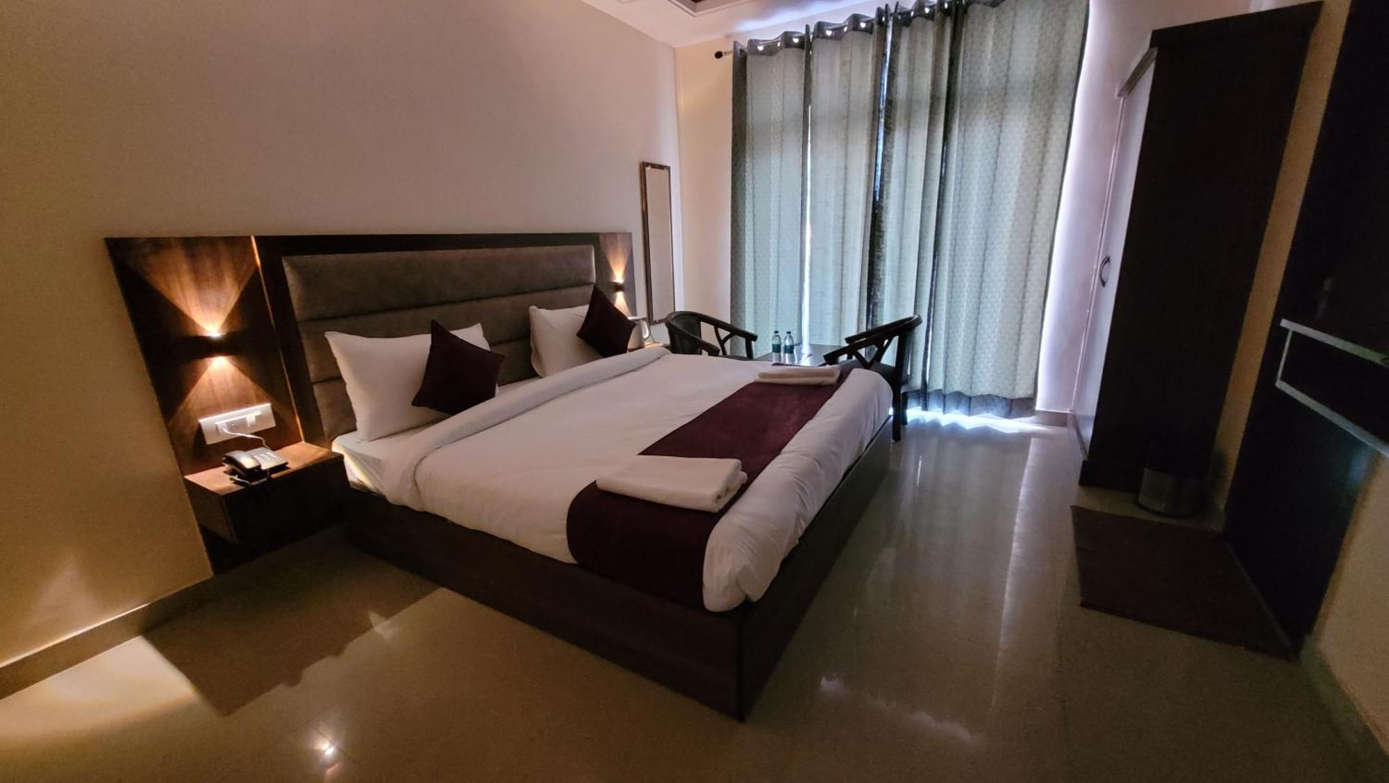 Hotel Keshav Nandan By The Shivaay Rishīkesh Exteriör bild